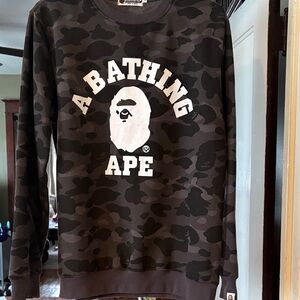 A bathing ape crew neck